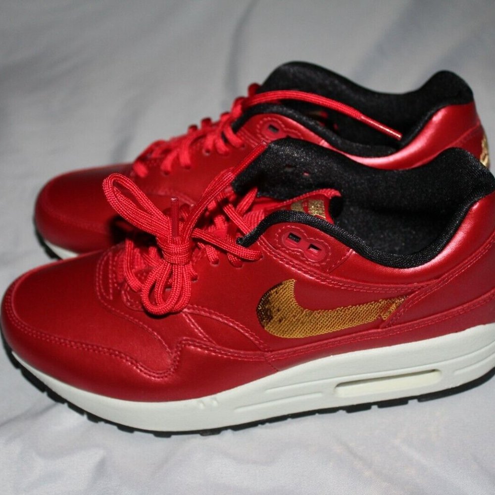 Nike Women's Red Sneakers - Picture 2 of 4